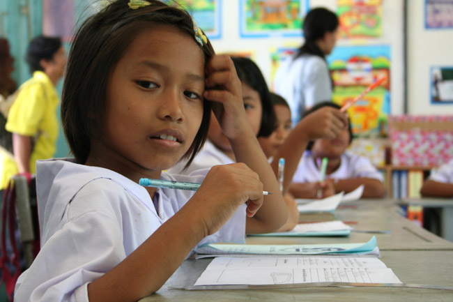 In the classroom - August 2006 - close to Ayuthaya