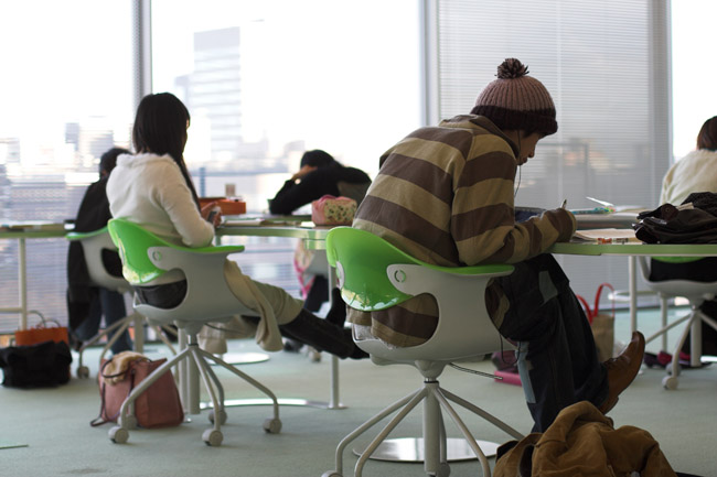 In the mediatheque #2 - November 2006 - Sendai (Japan)