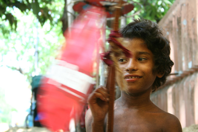 Kid in the street (Gariahat area) - April 2007 - Kolkata