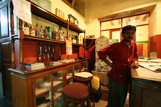 Qualithy Hotel - At the counter #3 - July 2008 - Pondicherry