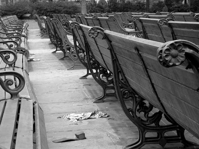 Banc, Red Fort - Août 2005 -  Vieux Delhi - Inde